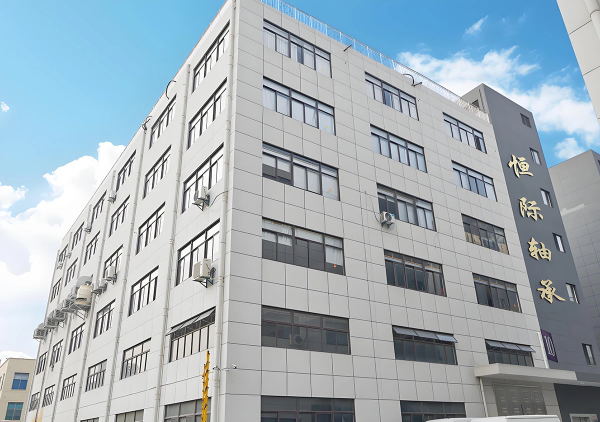 आमच्याबद्दल